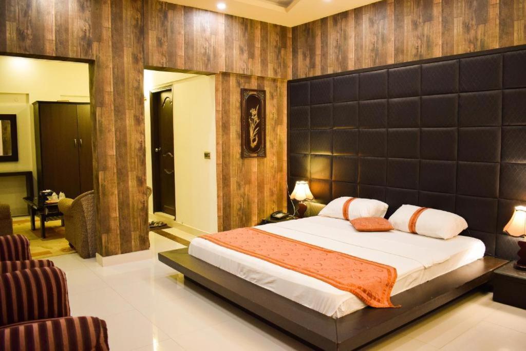 Thomas Guest House Islamabad Zewnętrze zdjęcie
